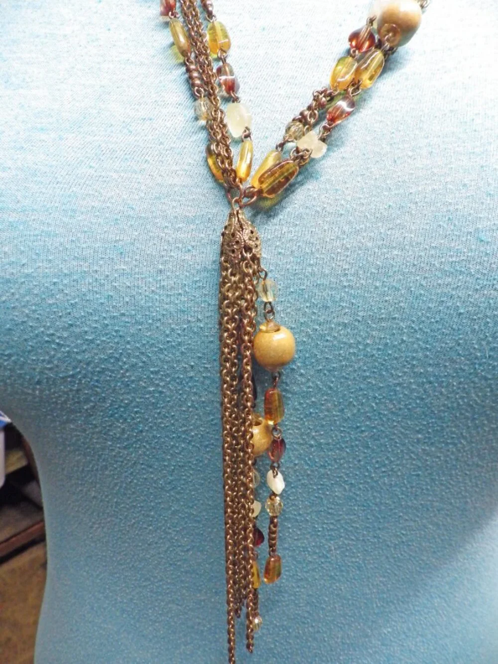 Fall Lot 2 Necklaces and 2 pairs of earrings 720G2